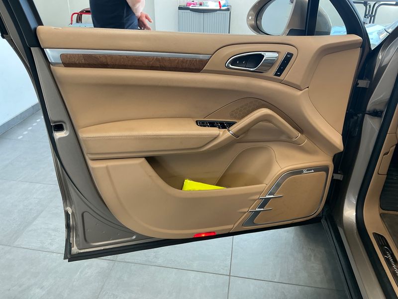 Porsche Cayenne Turbo 2015 – снимка 34