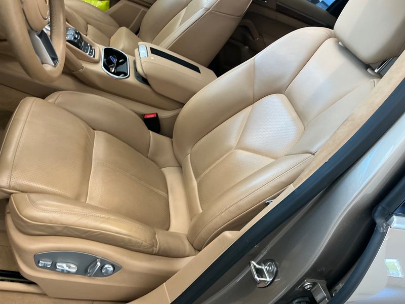 Porsche Cayenne Turbo 2015 – снимка 33