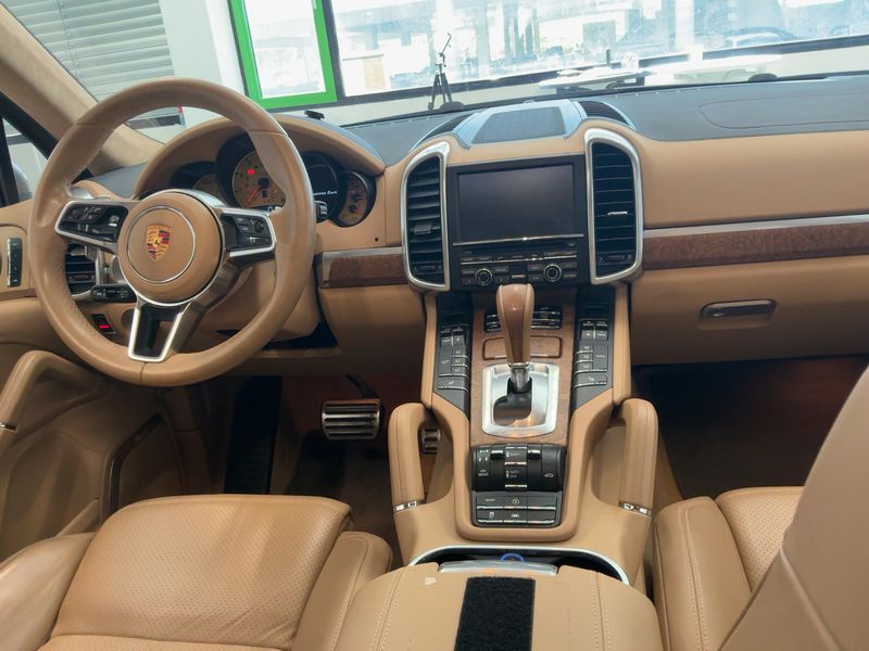 Porsche Cayenne Turbo 2015 – снимка 18