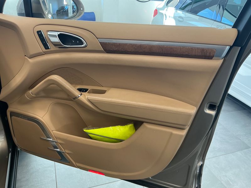 Porsche Cayenne Turbo 2015 – снимка 26
