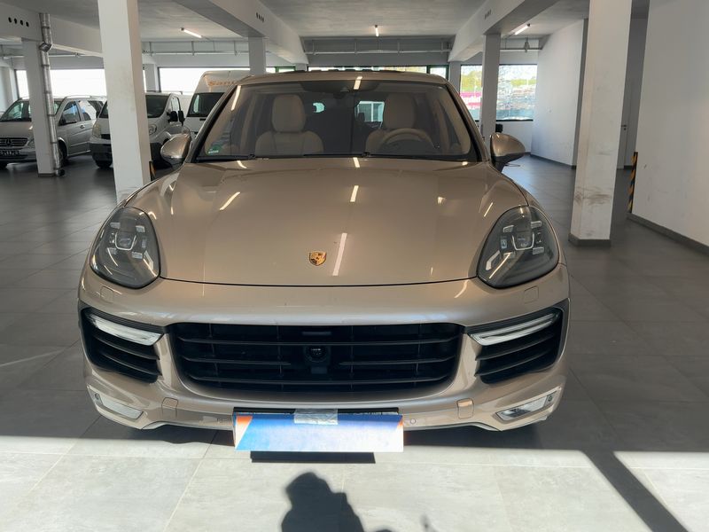 Porsche Cayenne Turbo 2015 – снимка 14