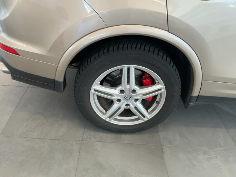 Porsche Cayenne Turbo 2015 – снимка 9