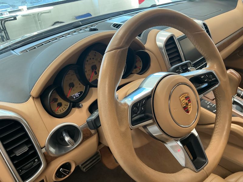 Porsche Cayenne Turbo 2015 – снимка 32