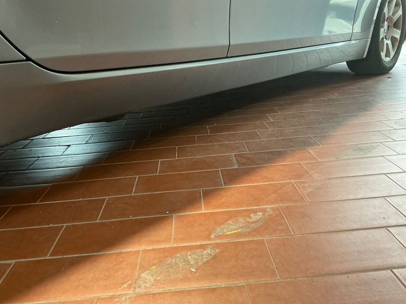 BMW 5er 520d 2008 – снимка на щета