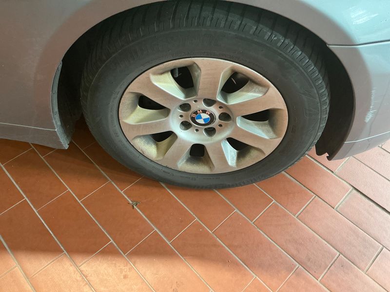 BMW 5er 520d 2008 – снимка на щета