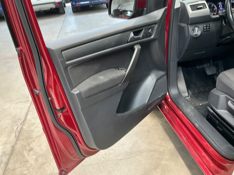 Volkswagen Caddy 2.0 TDI Comfortline BlueMotion Tech 2017 – снимка 25