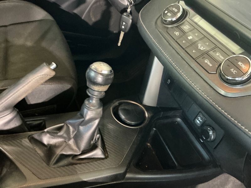 Toyota RAV 4 2.0 D-4D Active 2015 – снимка 27