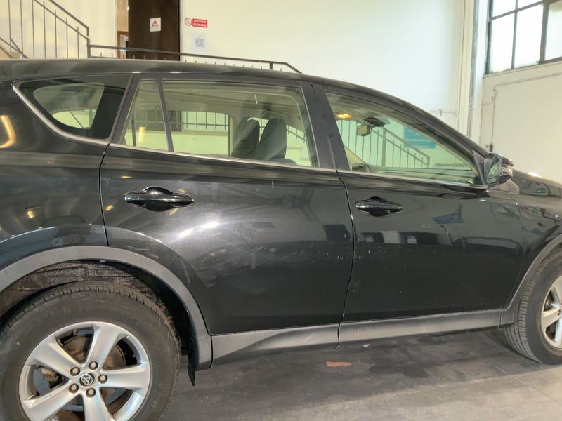 Toyota RAV 4 2.0 D-4D Active 2015 – снимка 10