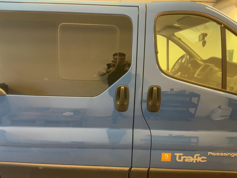 Renault Trafic 2.5 dCi L2H1 2,9t verglast 2011 – снимка 10