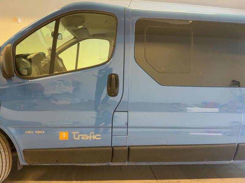Renault Trafic 2.5 dCi L2H1 2,9t verglast 2011 – снимка 4