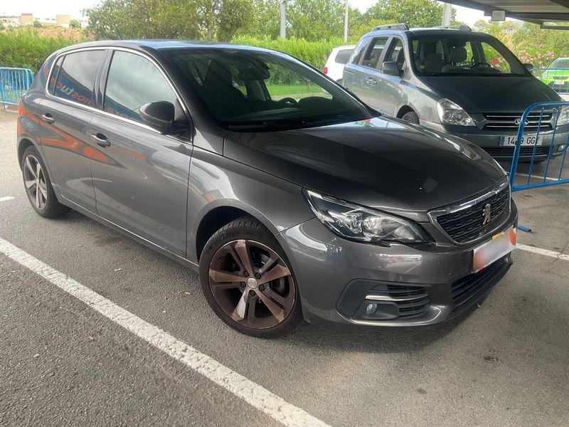 Peugeot 308 1.2 e-THP Allure 2018 – снимка 12