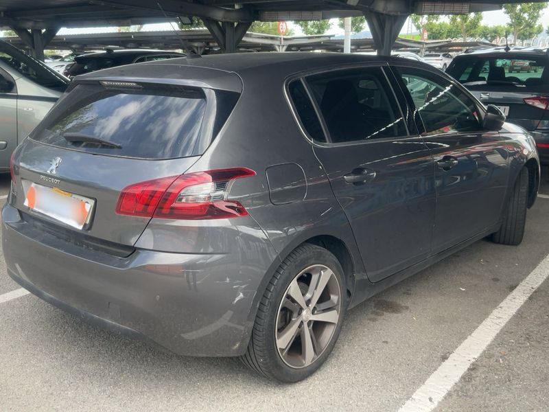 Peugeot 308 1.2 e-THP Allure 2018 – снимка 8