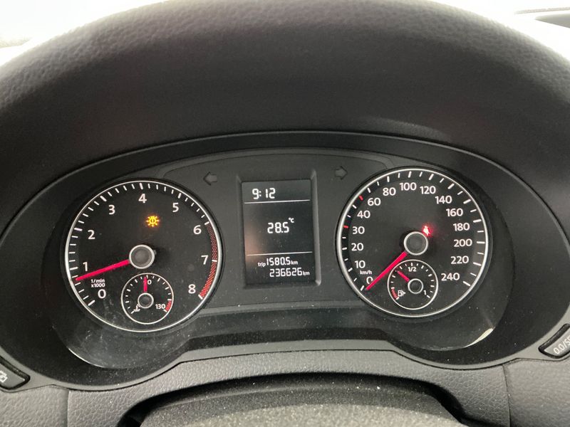 Volkswagen Sharan 1.4 TSI Trendline BlueMotion Tech 2011 – снимка 18