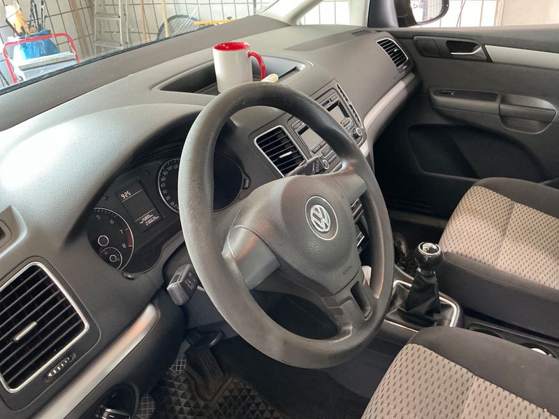 Volkswagen Sharan 1.4 TSI Trendline BlueMotion Tech 2011 – снимка 36