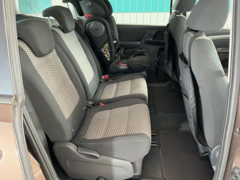 Volkswagen Sharan 1.4 TSI Trendline BlueMotion Tech 2011 – снимка 19