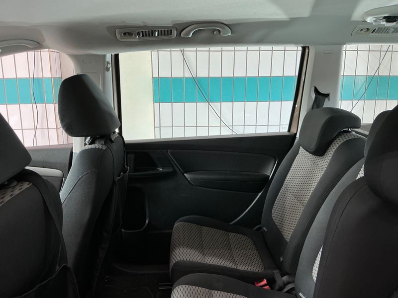 Volkswagen Sharan 1.4 TSI Trendline BlueMotion Tech 2011 – снимка 29