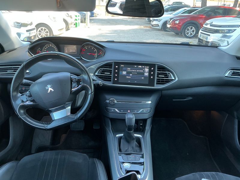 Peugeot 308 1.2 e-THP Feline 2014 – снимка 17