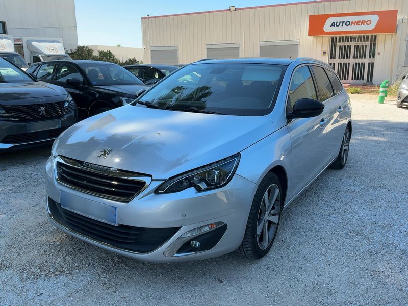 Peugeot 308 1.2 e-THP Feline 2014 – снимка 1