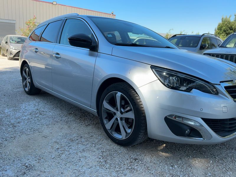Peugeot 308 1.2 e-THP Feline 2014 – снимка 12