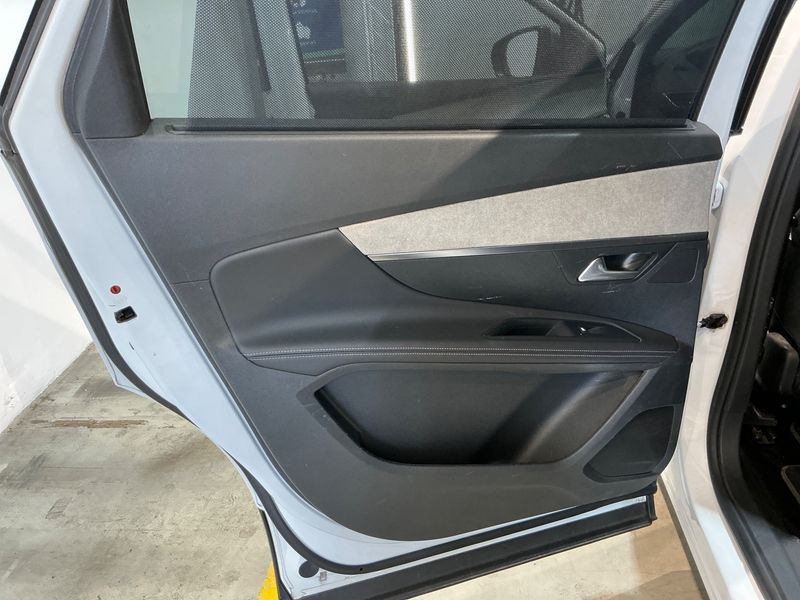 Peugeot 5008 2.0 Blue-HDi GT 2018 – снимка 29