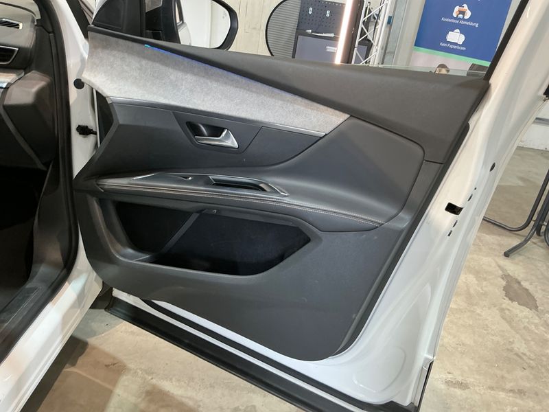 Peugeot 5008 2.0 Blue-HDi GT 2018 – снимка 32
