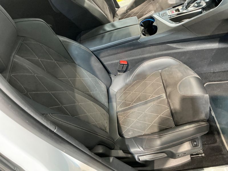 Peugeot 5008 2.0 Blue-HDi GT 2018 – снимка 34