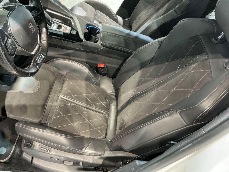 Peugeot 5008 2.0 Blue-HDi GT 2018 – снимка 38