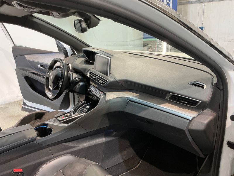 Peugeot 5008 2.0 Blue-HDi GT 2018 – снимка 33