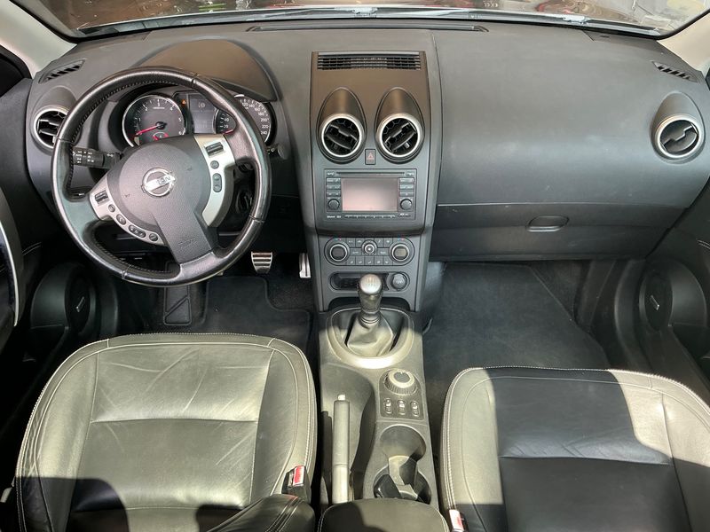 Nissan Qashqai 1.6 dCi Tekna 4x4 2012 – снимка 17