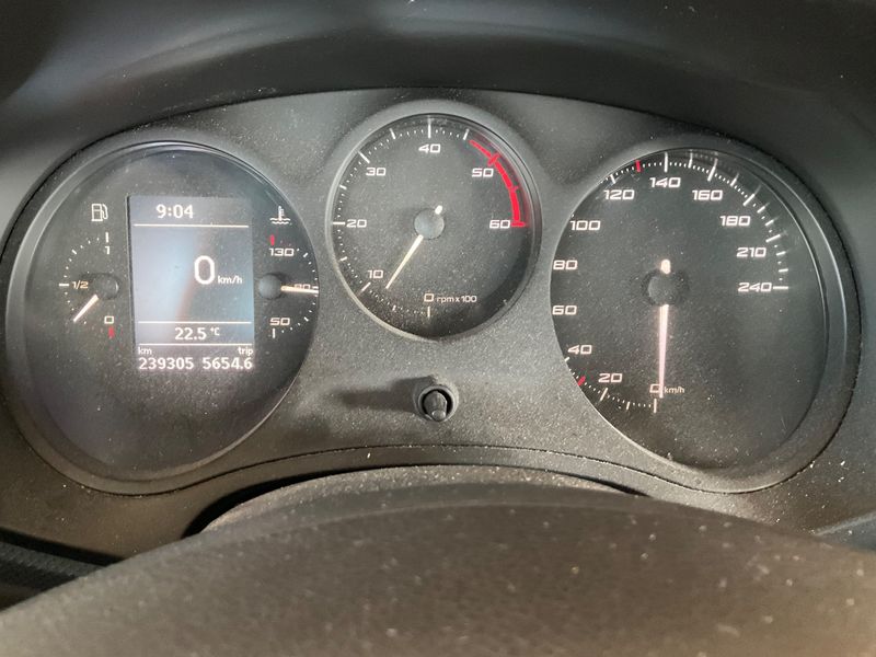 Seat Leon 1.6 TDI Reference 2010 – снимка 4