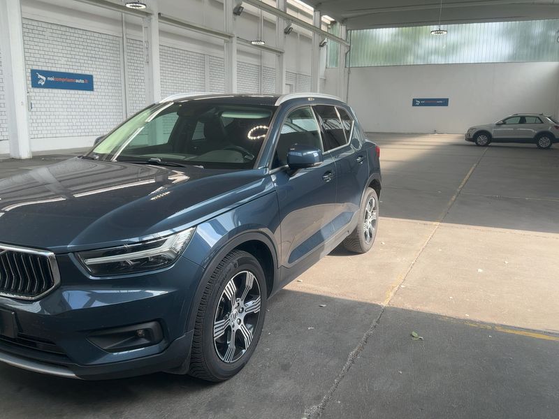Volvo XC40 2.0 D3 Inscription AWD 2019 – снимка 2