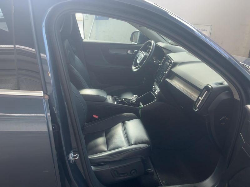 Volvo XC40 2.0 D3 Inscription AWD 2019 – снимка 16