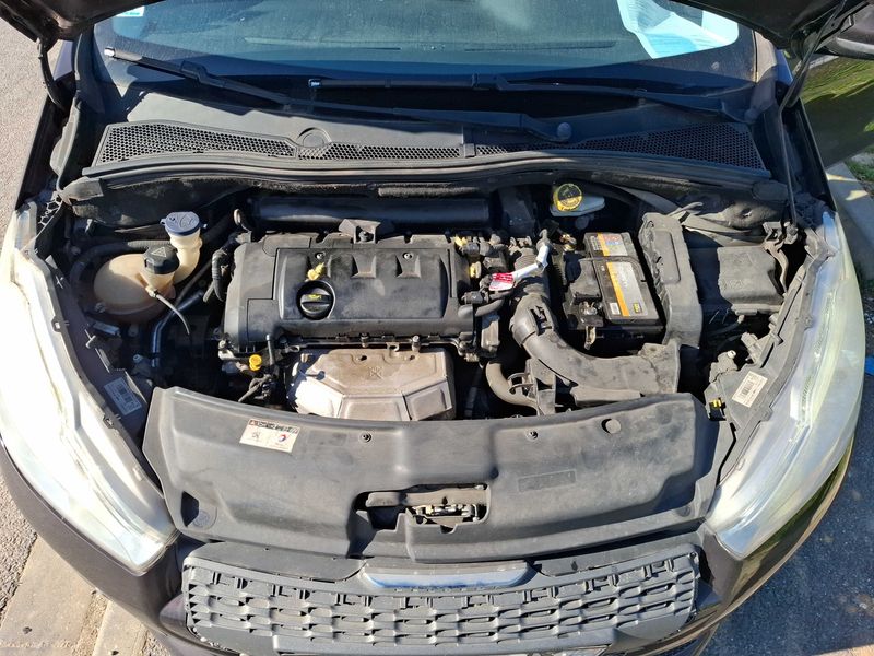 Peugeot 208 1.6 Allure 2013 – снимка 8