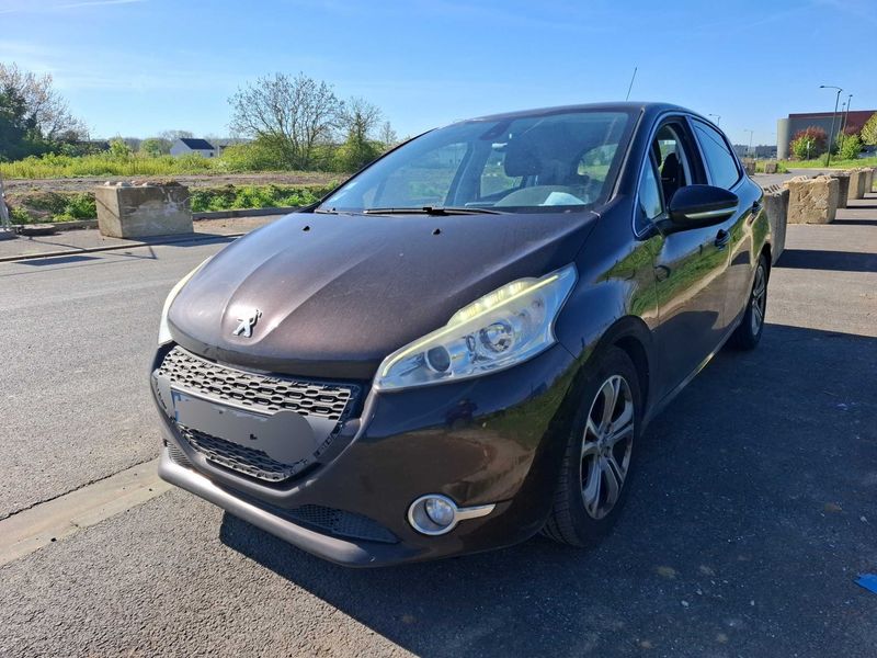 Peugeot 208 1.6 Allure 2013 – снимка 1