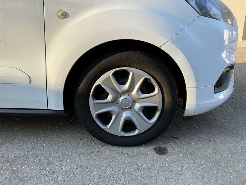 Ford Tourneo 1.0 EcoBoost Trend 2019 – снимка 11