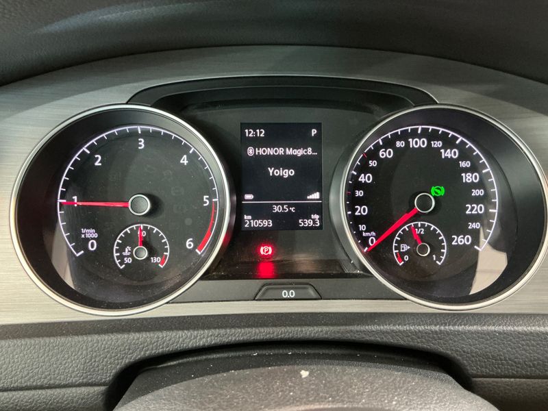 Volkswagen Golf VII 1.6 TDI Advance BlueMotion Tech 2016 – снимка 18