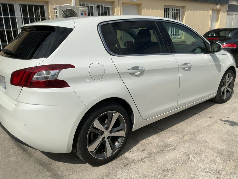 Peugeot 308 1.2 e-THP Feline 2015 – снимка 8