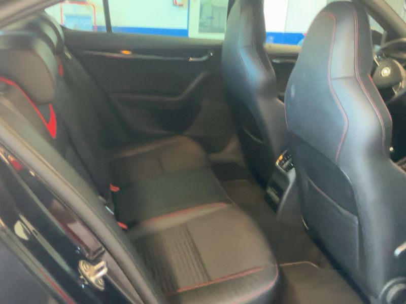 Skoda Octavia 2.0 TDI RS 2015 – снимка 19