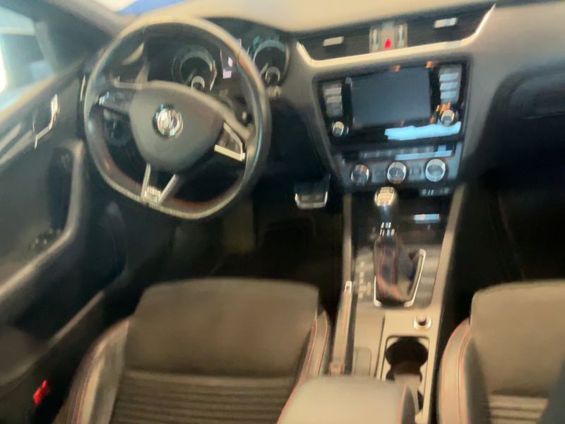 Skoda Octavia 2.0 TDI RS 2015 – снимка 17