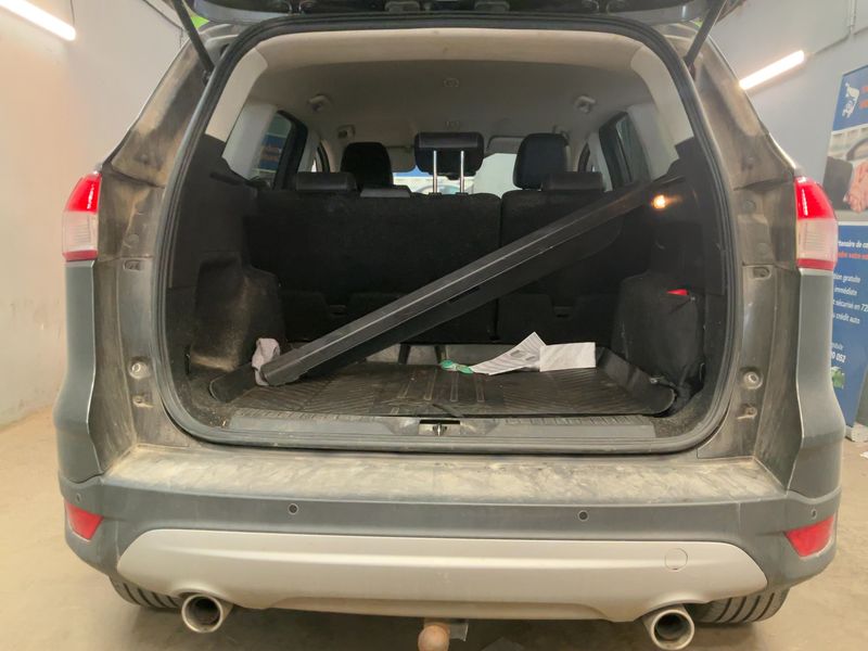 Ford Kuga 2.0 TDCi Titanium 2015 – снимка 15