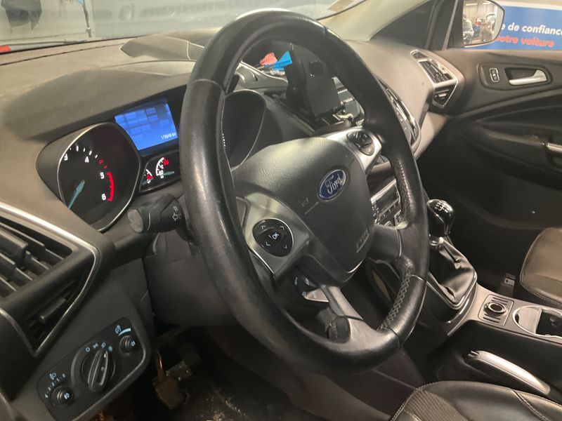 Ford Kuga 2.0 TDCi Titanium 2015 – снимка 28