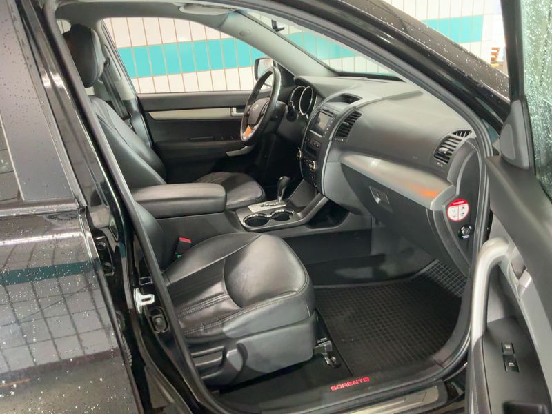 Kia Sorento 2.2 CRDi Spirit 4WD 2011 – снимка 17