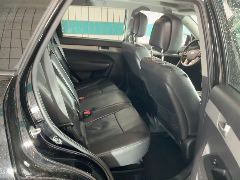 Kia Sorento 2.2 CRDi Spirit 4WD 2011 – снимка 20