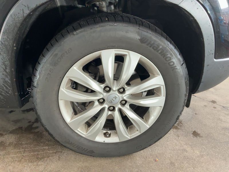 Kia Sorento 2.2 CRDi Spirit 4WD 2011 – снимка 11