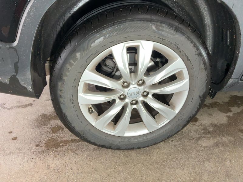 Kia Sorento 2.2 CRDi Spirit 4WD 2011 – снимка 9
