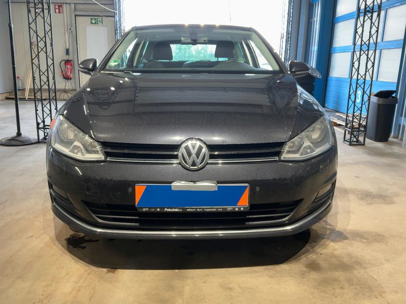 Volkswagen Golf VII 1.6 TDI Lounge BlueMotion Tech 2015 – снимка 14