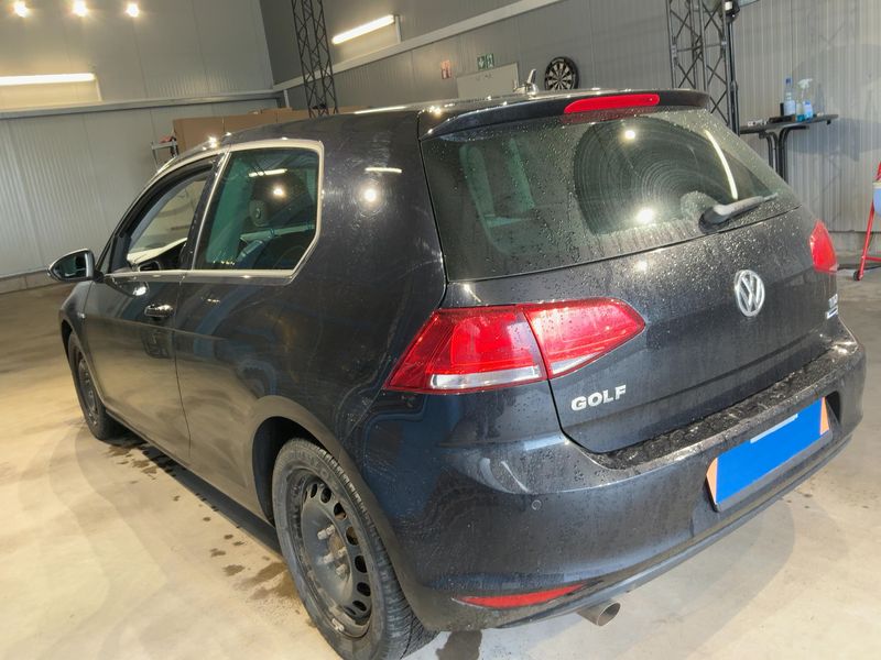 Volkswagen Golf VII 1.6 TDI Lounge BlueMotion Tech 2015 – снимка 6