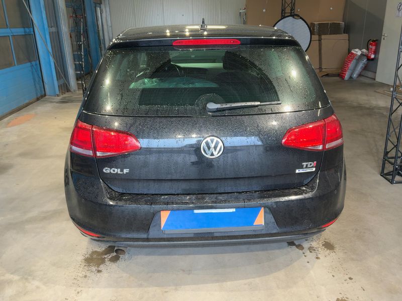 Volkswagen Golf VII 1.6 TDI Lounge BlueMotion Tech 2015 – снимка 7