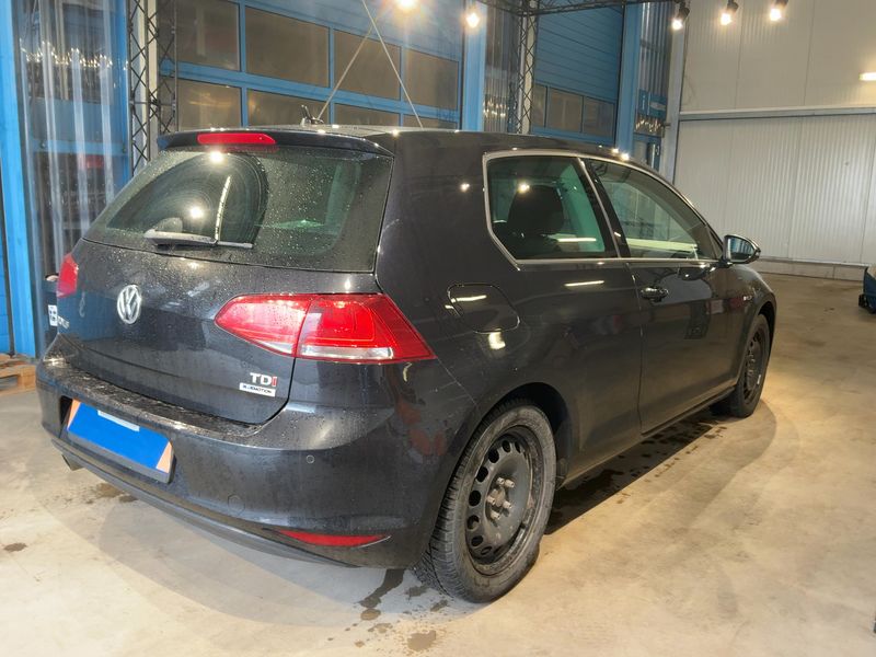 Volkswagen Golf VII 1.6 TDI Lounge BlueMotion Tech 2015 – снимка 8