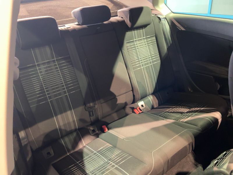 Volkswagen Golf VII 1.6 TDI Lounge BlueMotion Tech 2015 – снимка 20